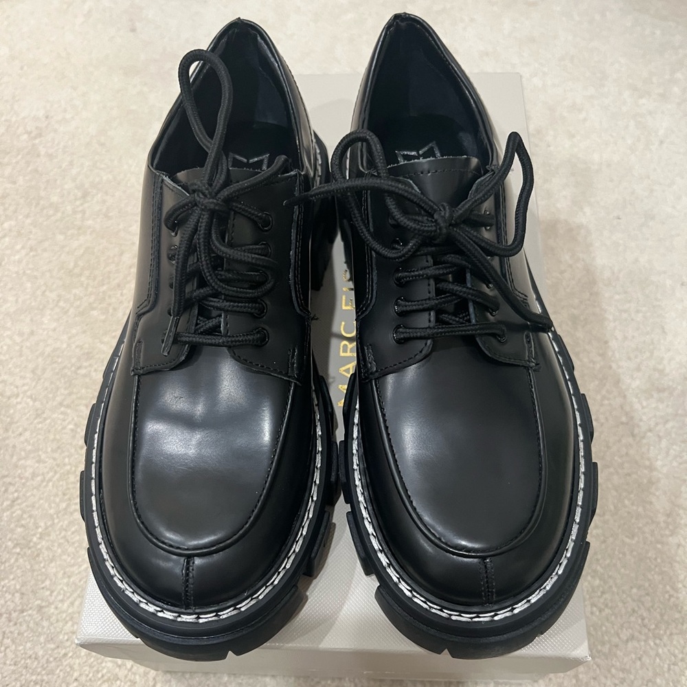 Marc Fisher Dorin Shoe - NWT - Size 6